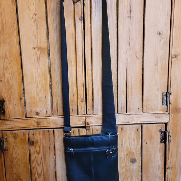 Radley of London Black Crossbody BNWOT - Picture 5 of 5